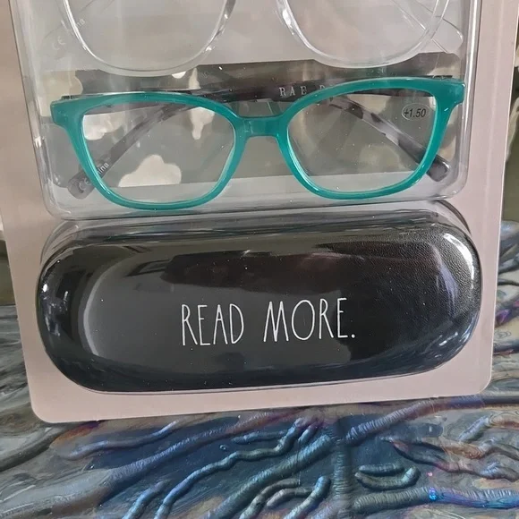 NEW RAE DUNN Read More Reading Glasses 3 Pair Set Readers +1.50 +2.00 +2.50 - Picture 3 of 9